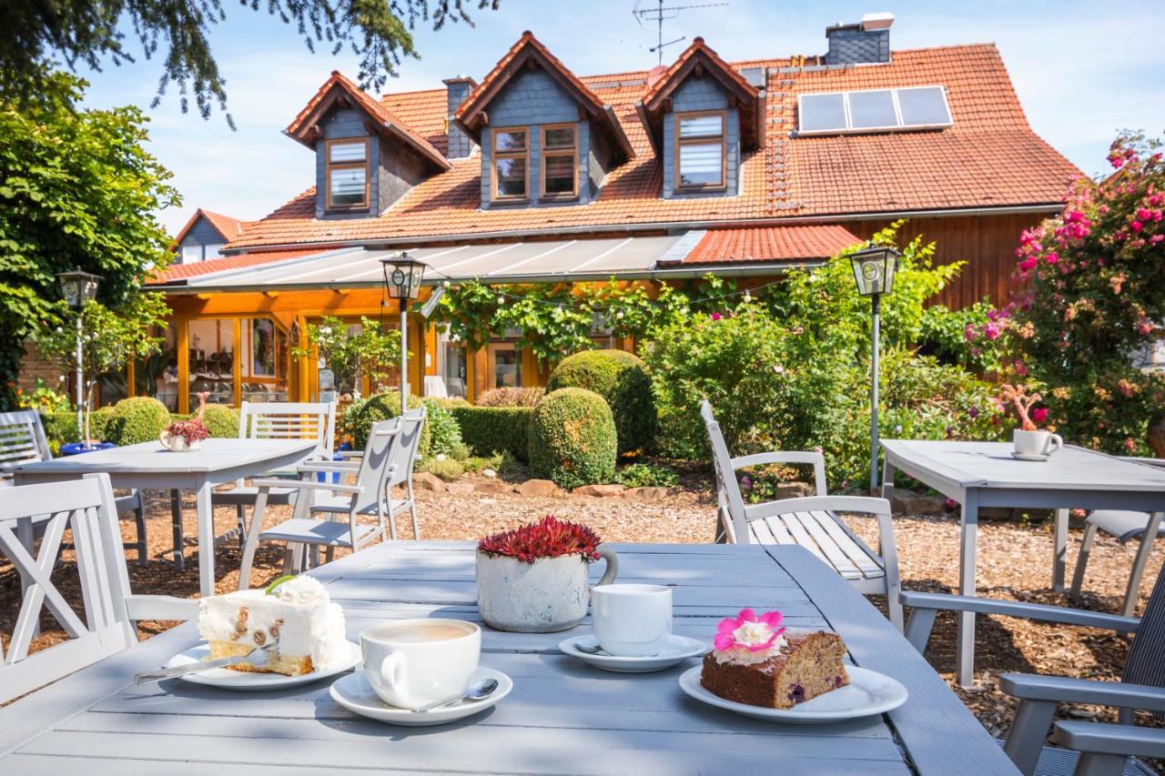 Bluetenhotel Village Marburg Exterior foto