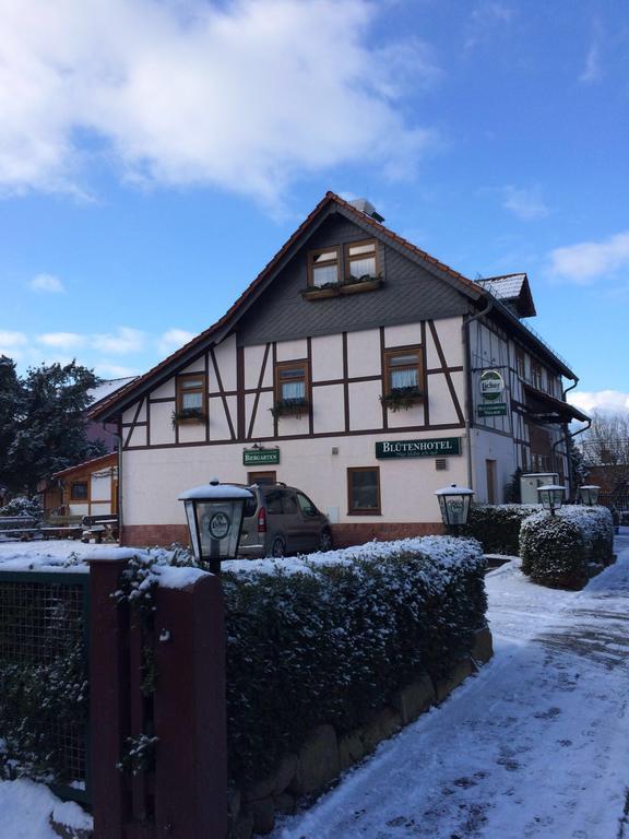 Bluetenhotel Village Marburg Exterior foto
